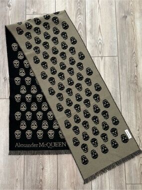 Alexander McQueen wool scarf
